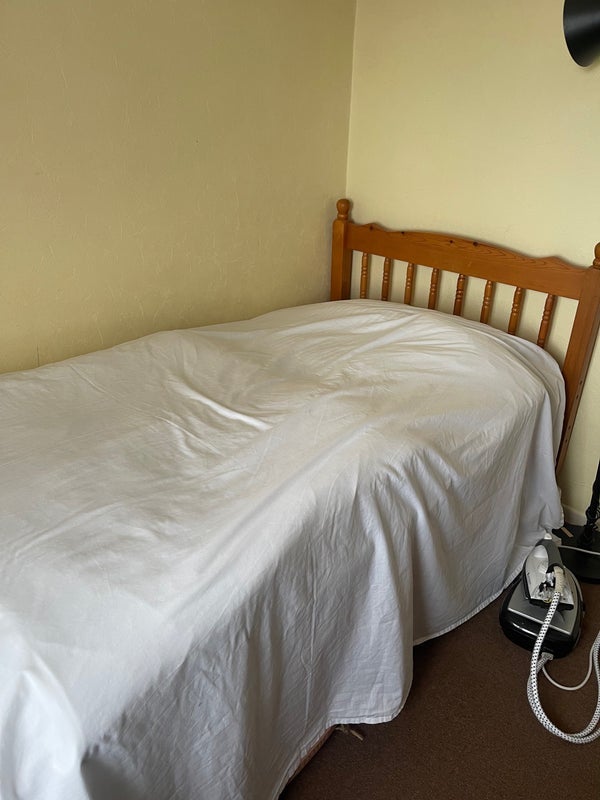 Room Saunderson Road in Leicester