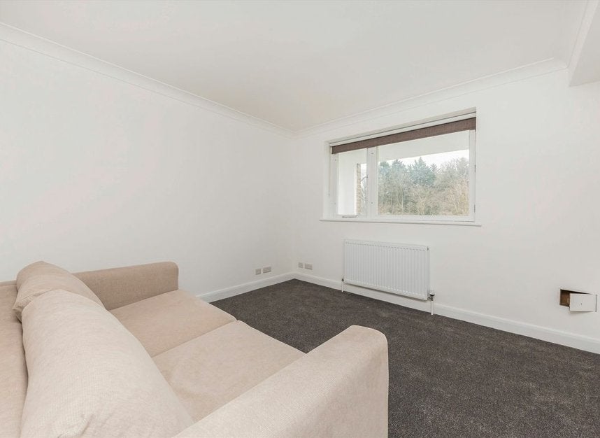 Flat Aylmer Road in Greater London