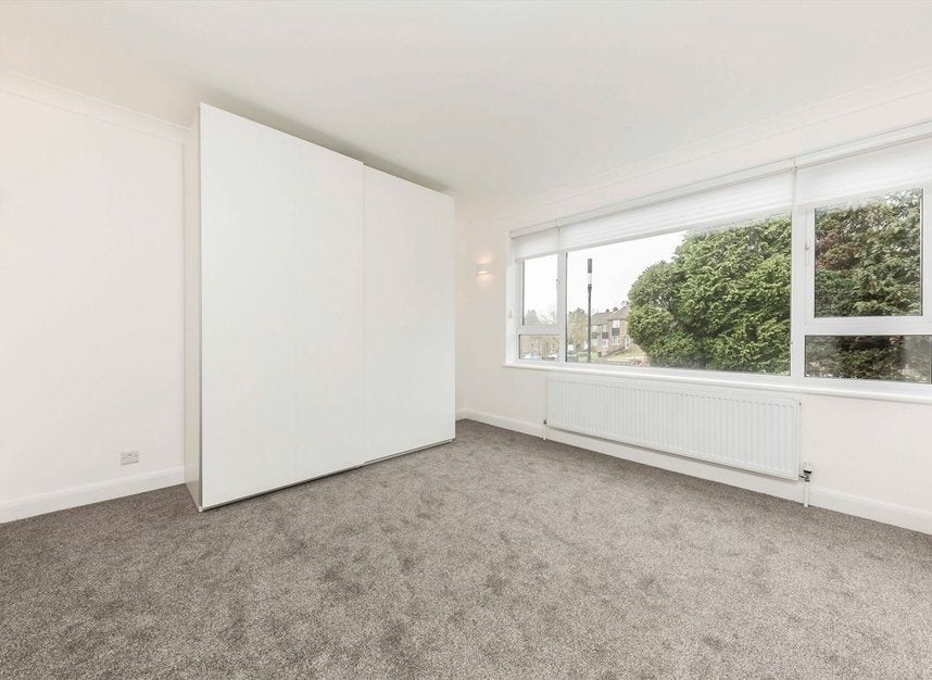 Flat Aylmer Road in Greater London