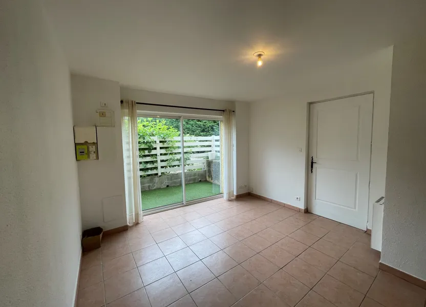 Flat Rue Pasteur in Sathonay-Camp