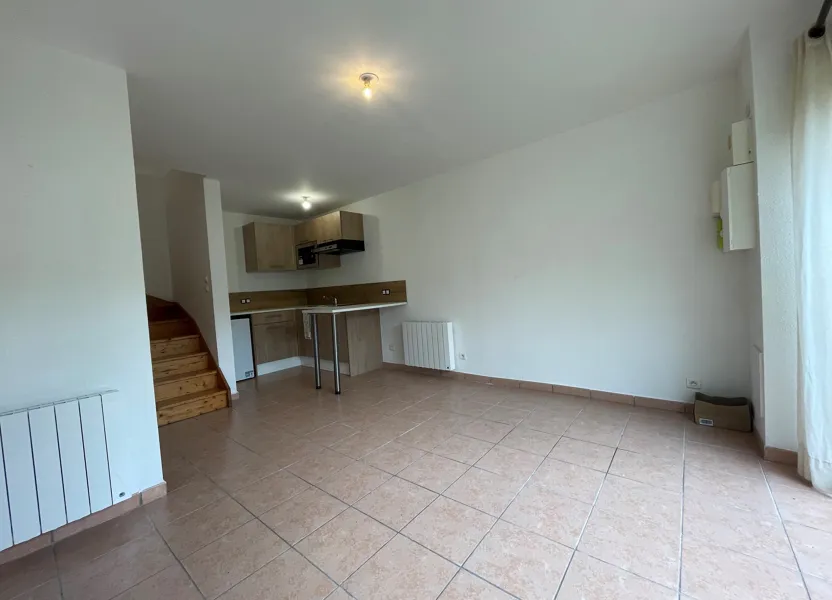 Appartement Rue Pasteur à Sathonay-Camp