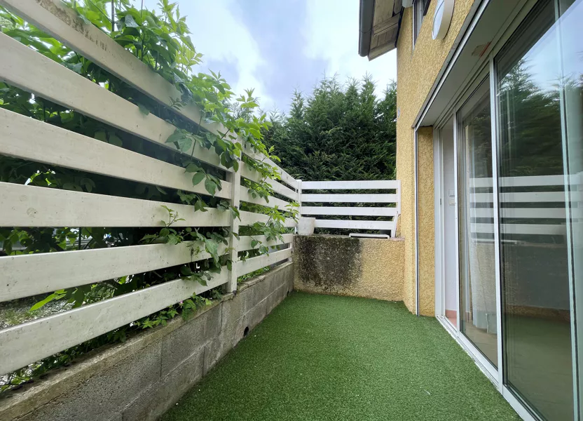 Appartement Rue Pasteur à Sathonay-Camp