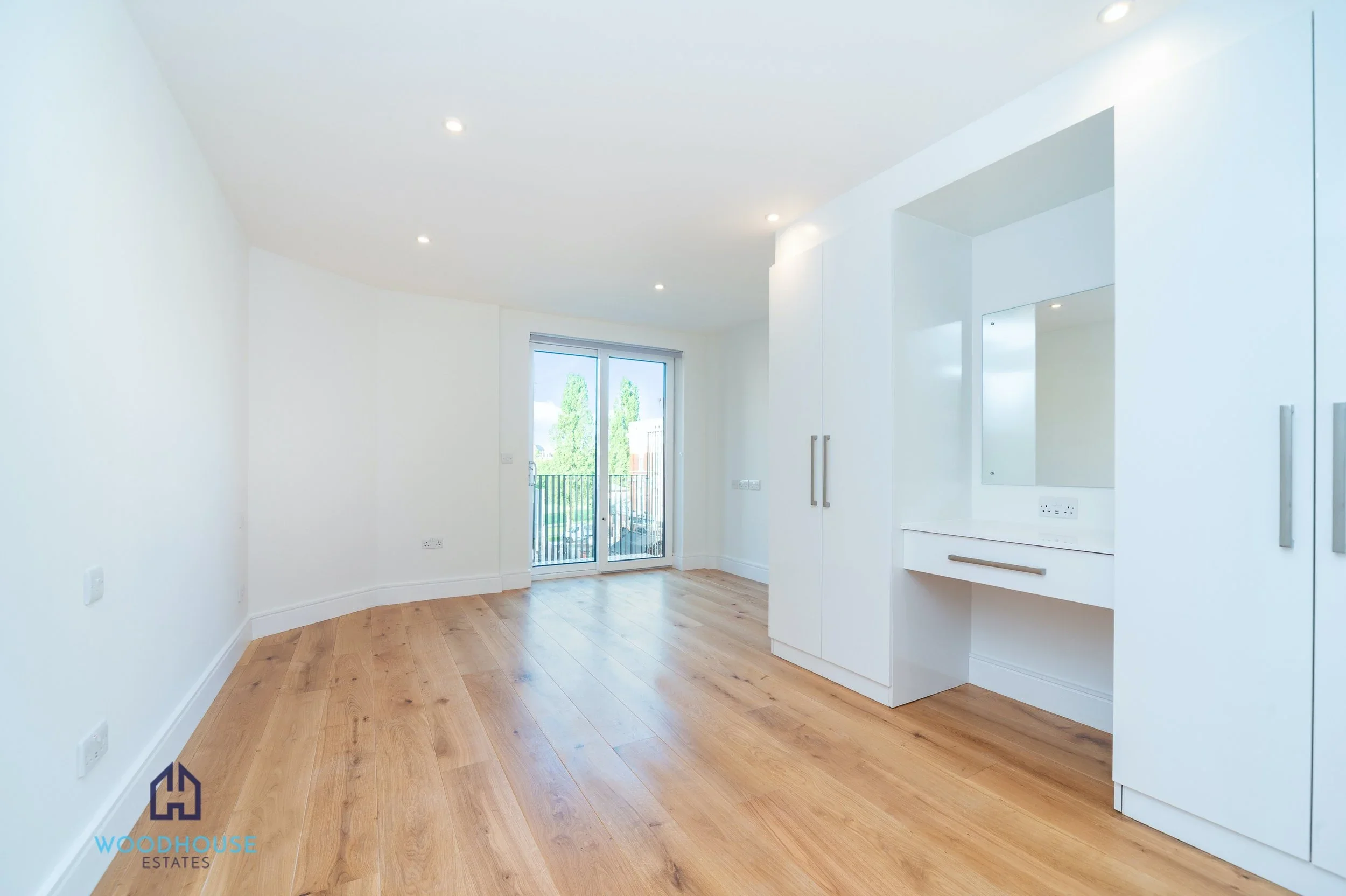 Flat Belsize Road in Greater London