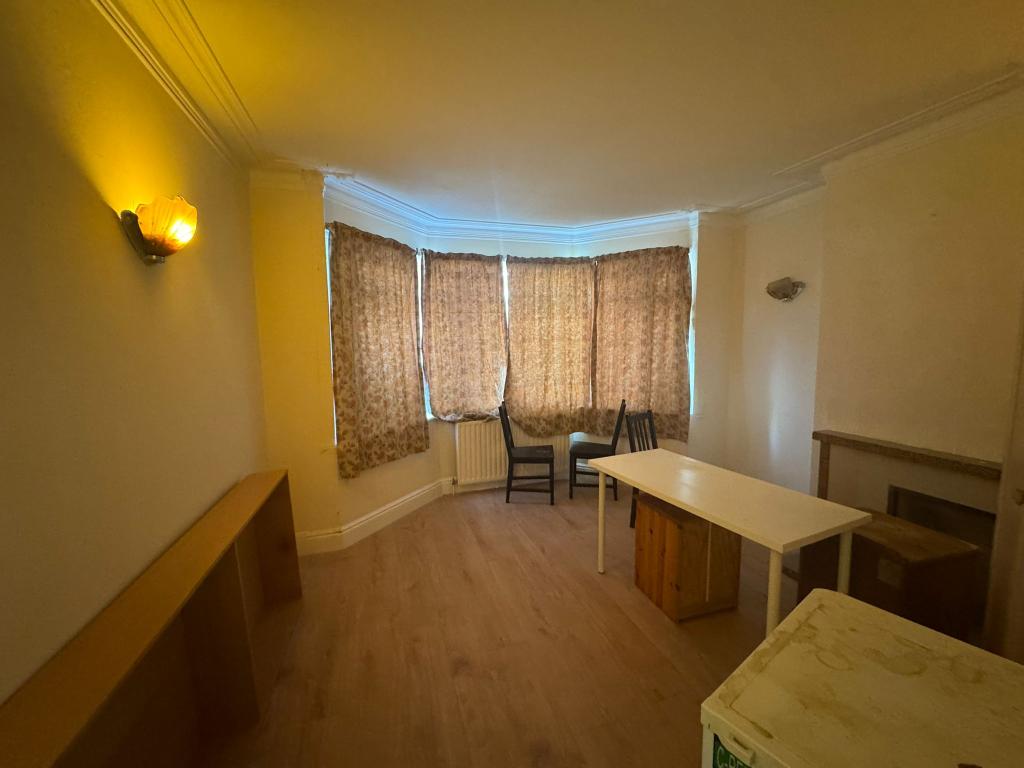 Room Hartley Avenue in Southampton