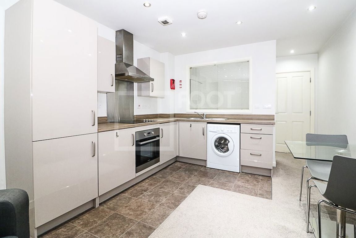 Flat Grattan Road in Bradford