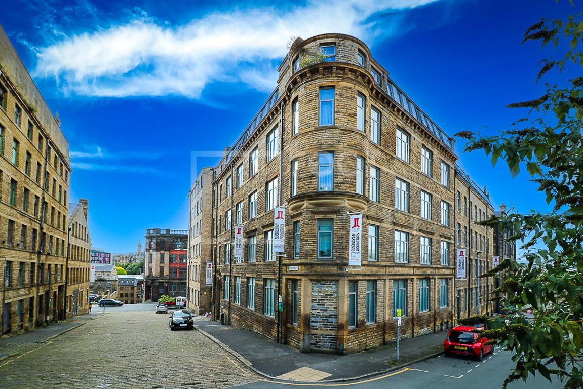 Flat Grattan Road in Bradford
