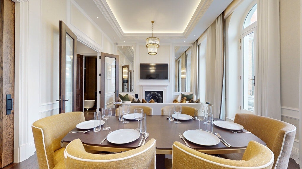 Flat Prince of Wales Terrace in Greater London