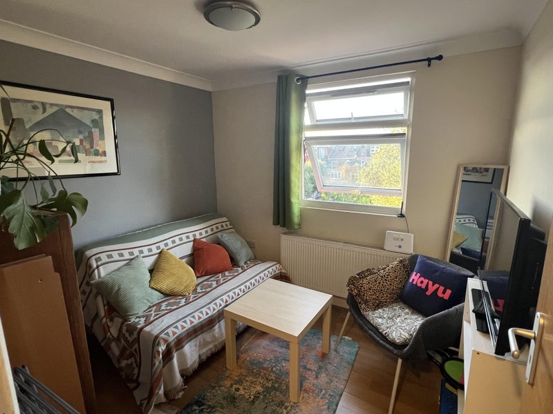 Room Palatine Road in Greater London