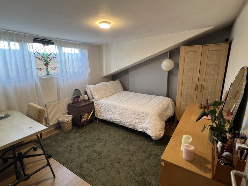 Room Palatine Road in Greater London