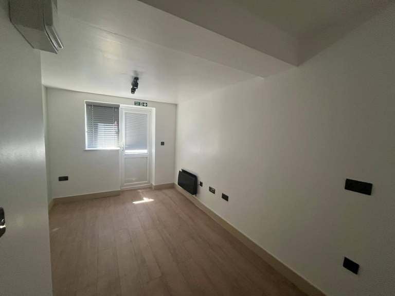 Flat Gaywood Close in Greater London