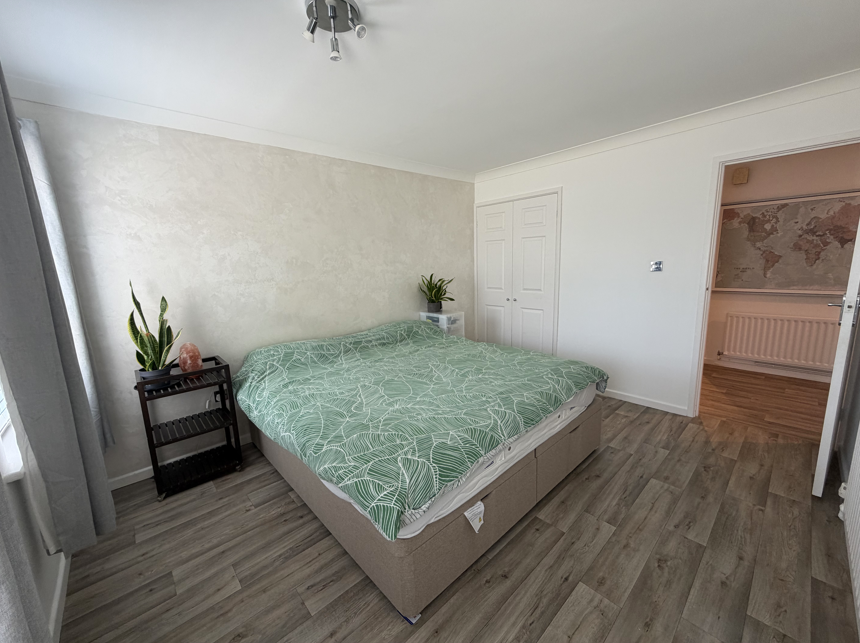 Flat Waterford Place in Highcliffe-on-Sea