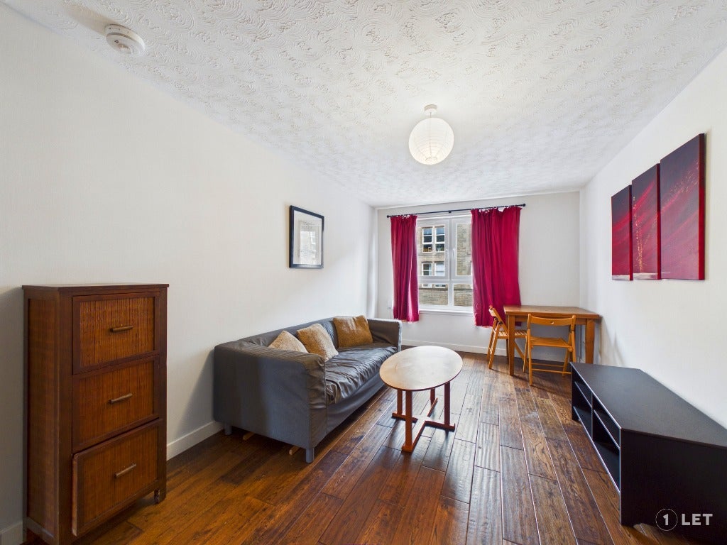 Flat Slateford Road in City of Edinburgh