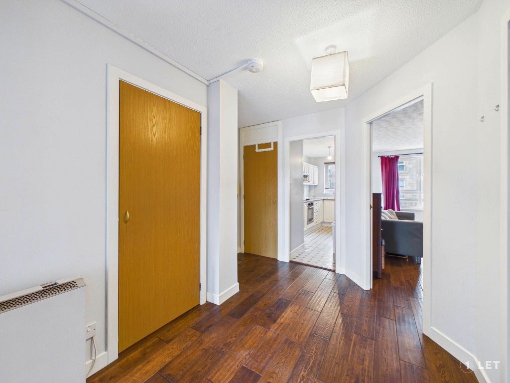 Flat Slateford Road in City of Edinburgh