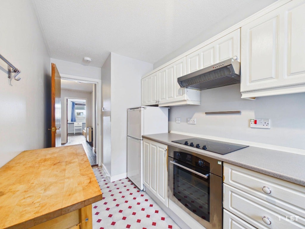 Flat Slateford Road in City of Edinburgh