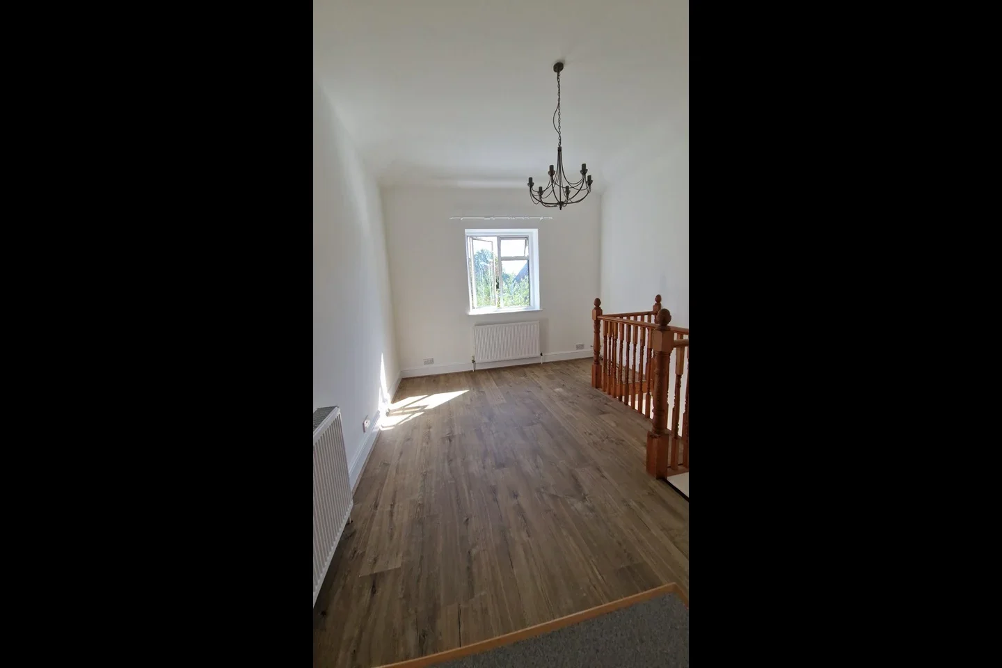 Flat Heathfield Road in Greater London