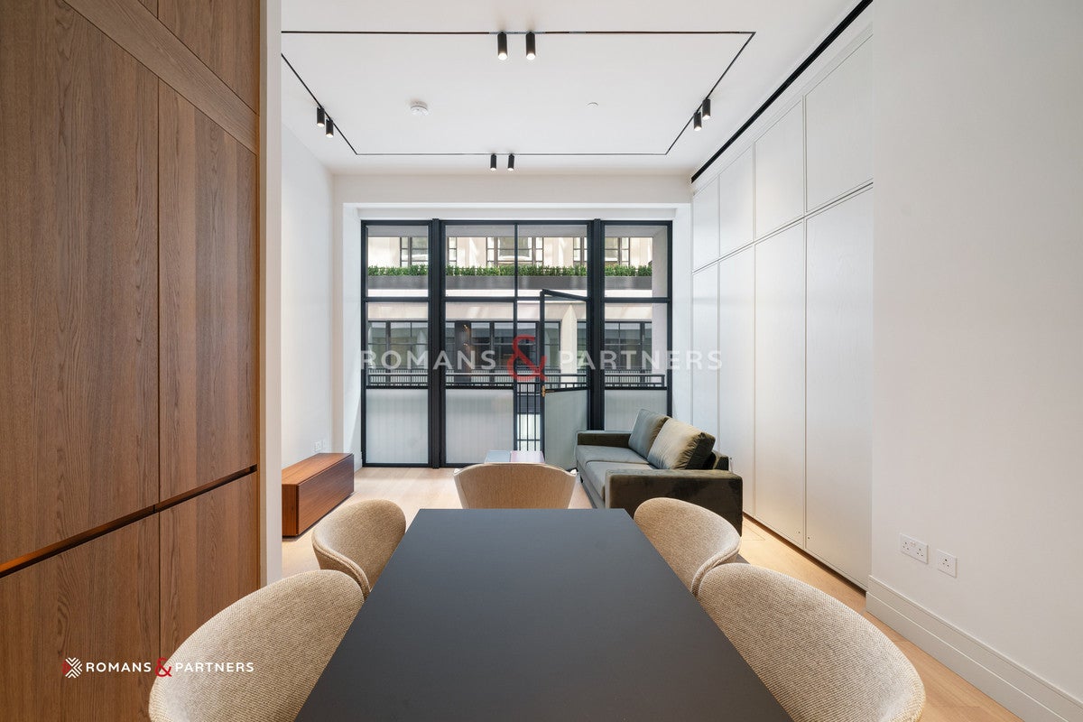 Flat Redan Place in City of Westminster