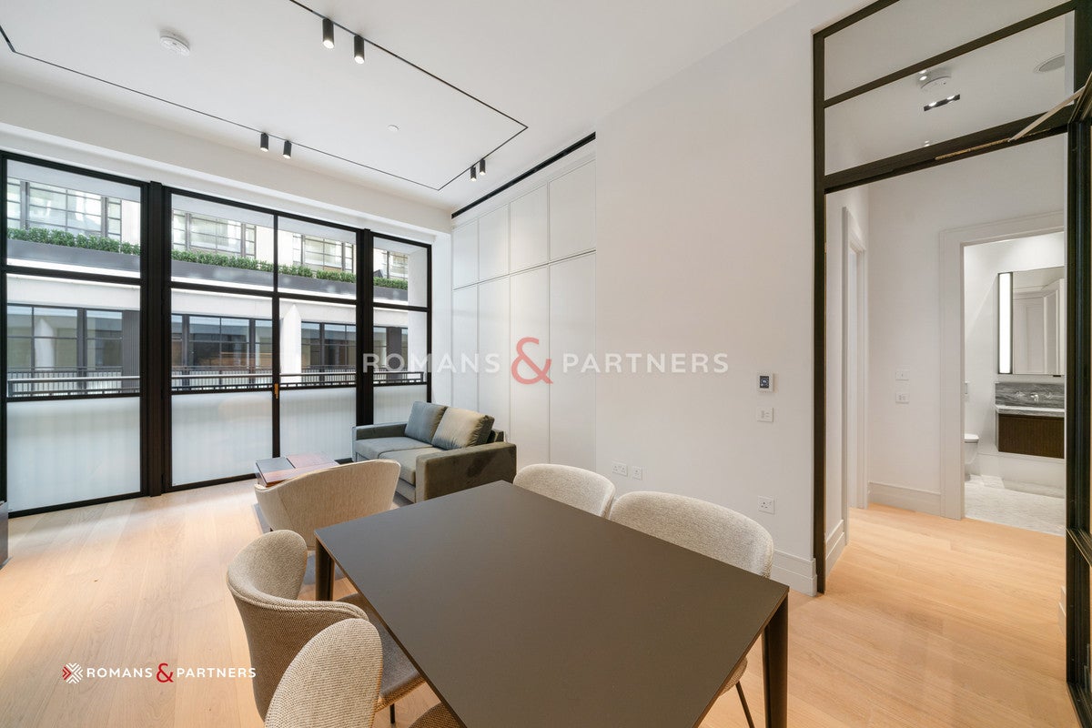 Flat Redan Place in City of Westminster