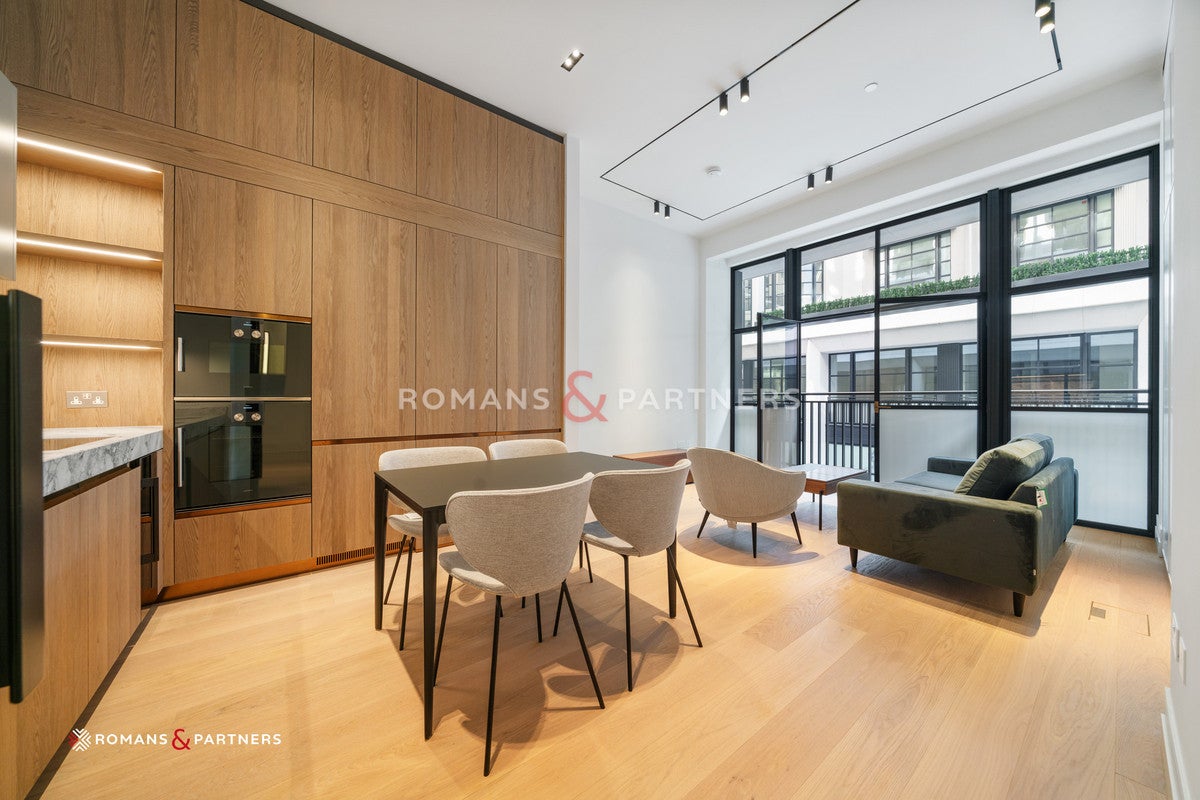 Flat Redan Place in City of Westminster