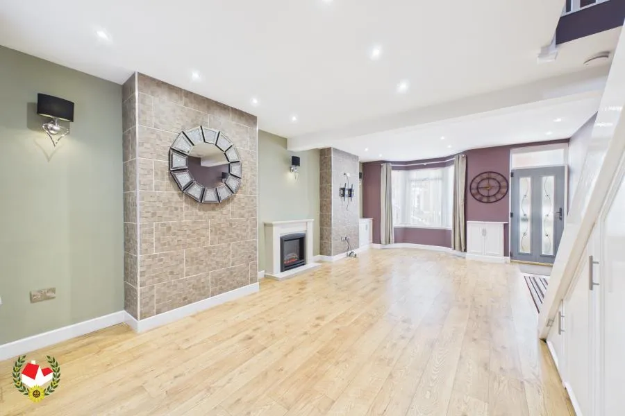 House Lysons Avenue in Gloucester