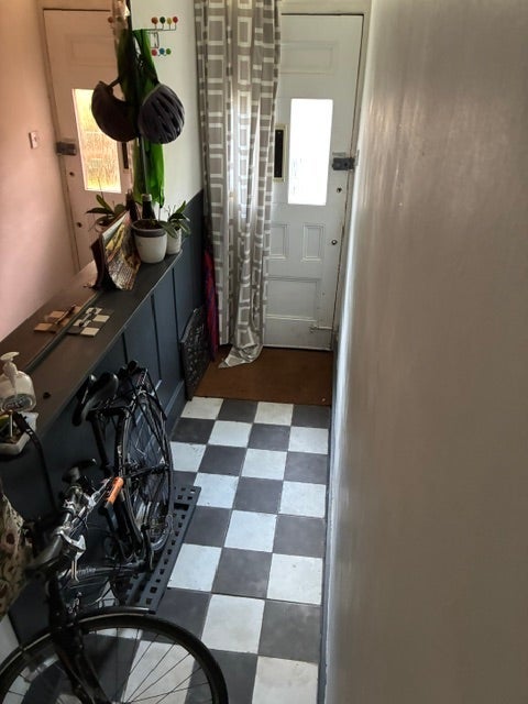 Room Eynham Road in Greater London