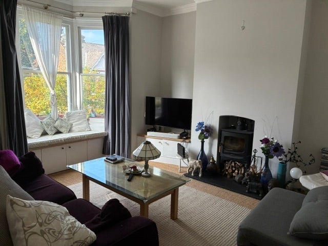 Room Eynham Road in Greater London