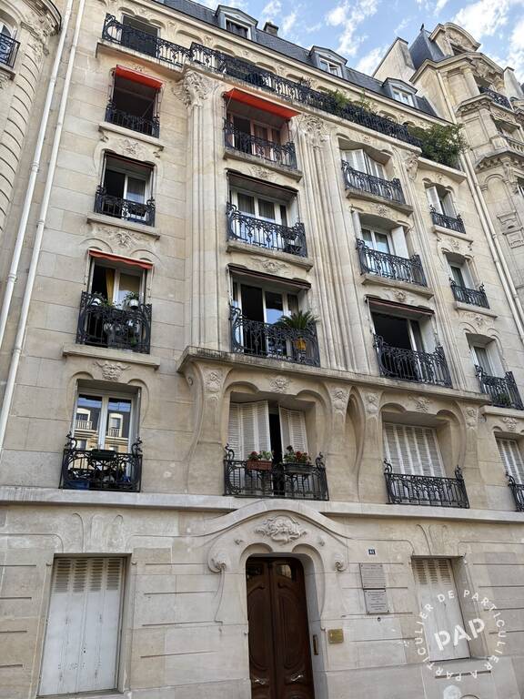 Room Avenue de Saint-Mandé in Paris