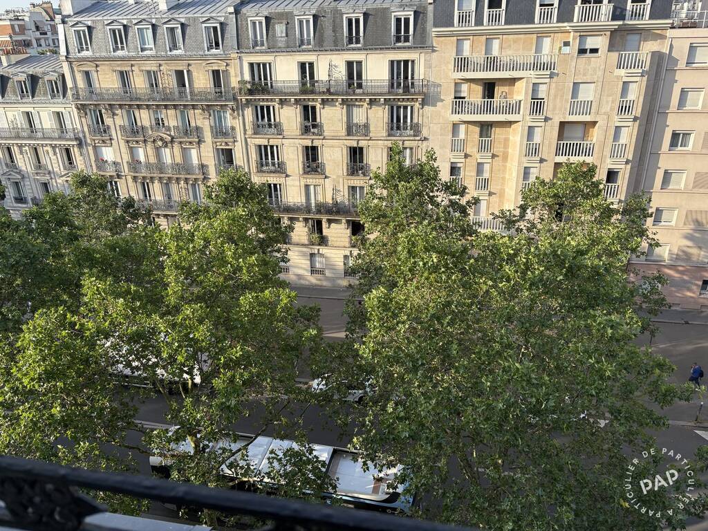 Room Avenue de Saint-Mandé in Paris