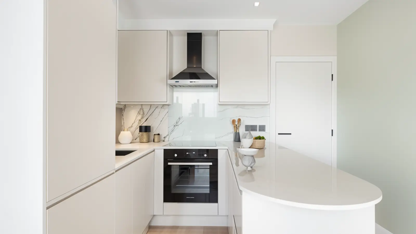 Flat Nursery Road in Greater London