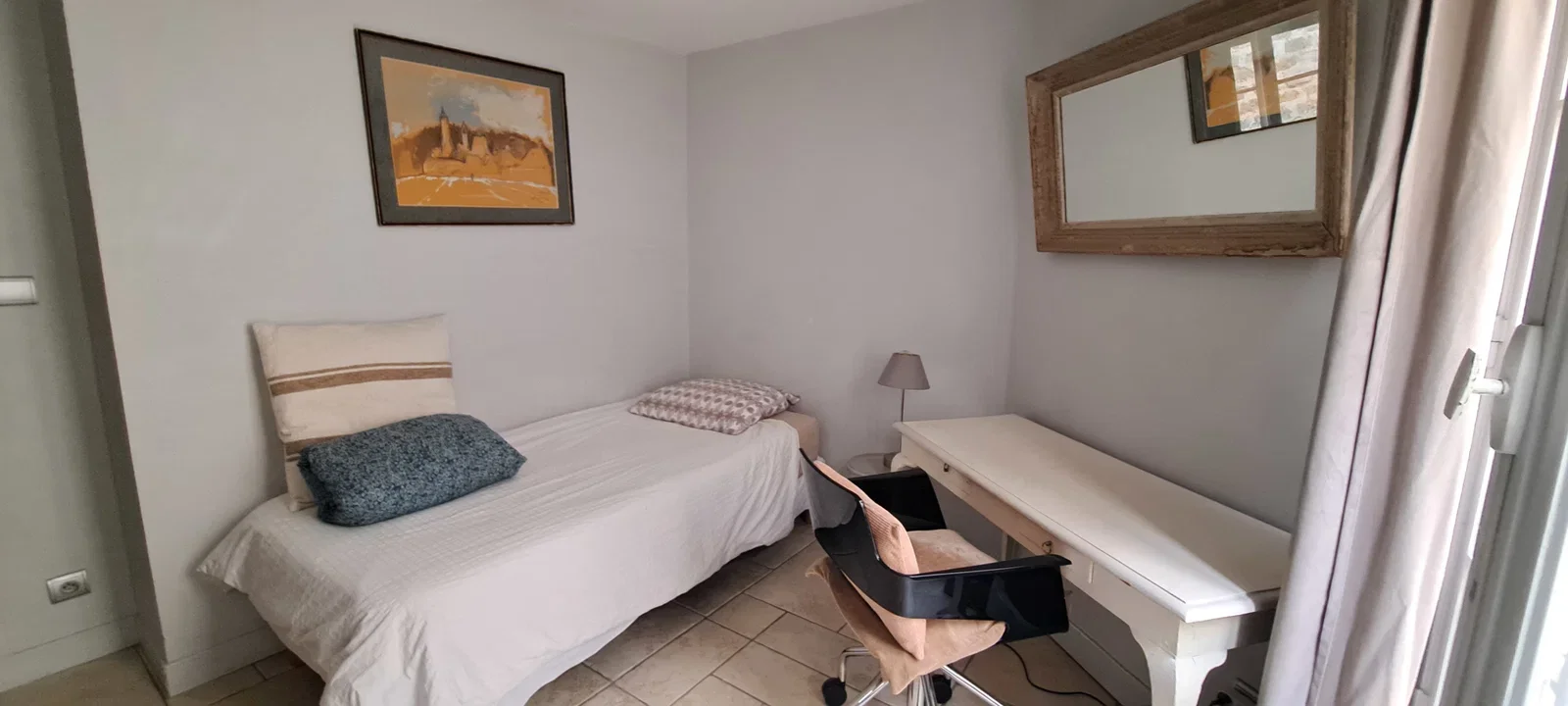 Room Rue Bridaine in Paris