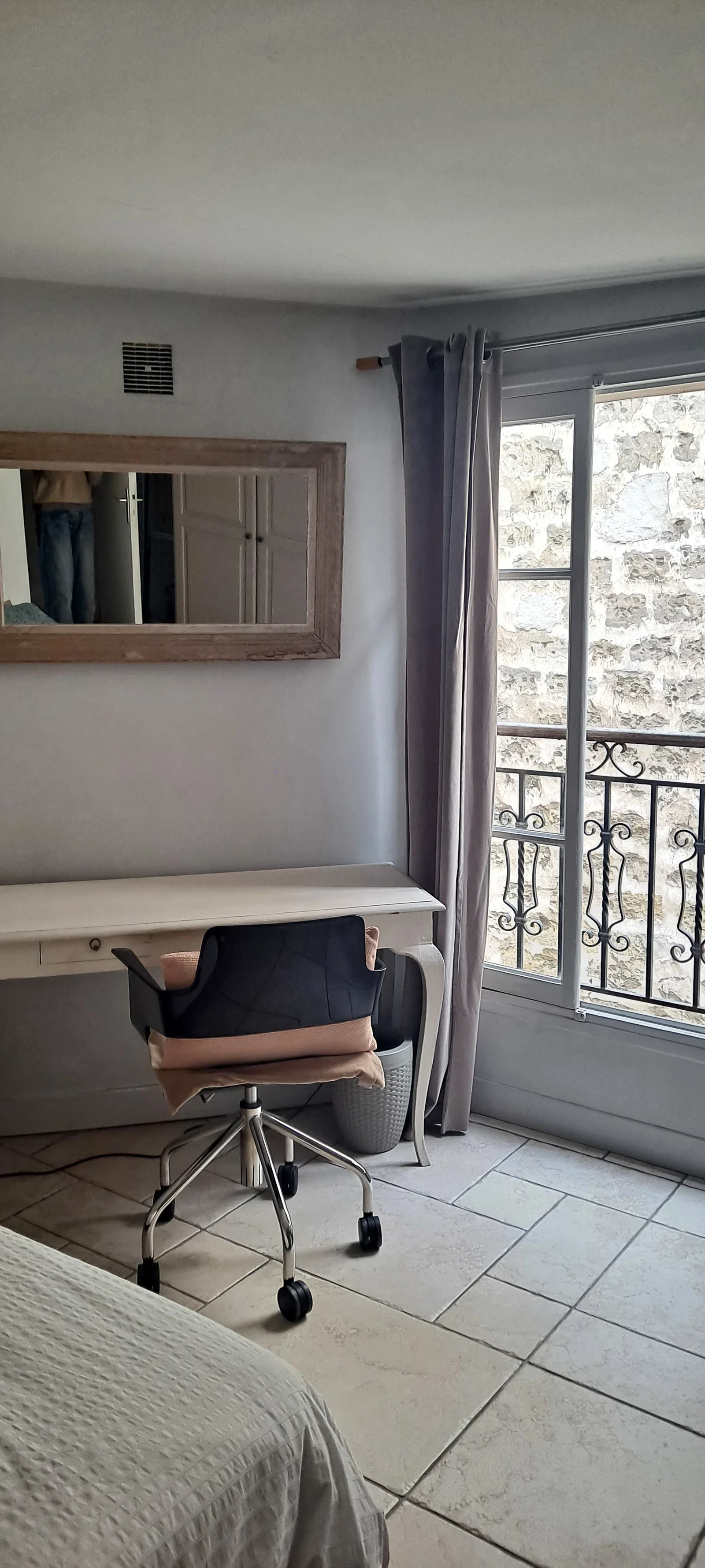 Room Rue Bridaine in Paris