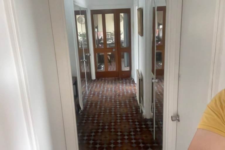 Room Willesden Lane in Greater London