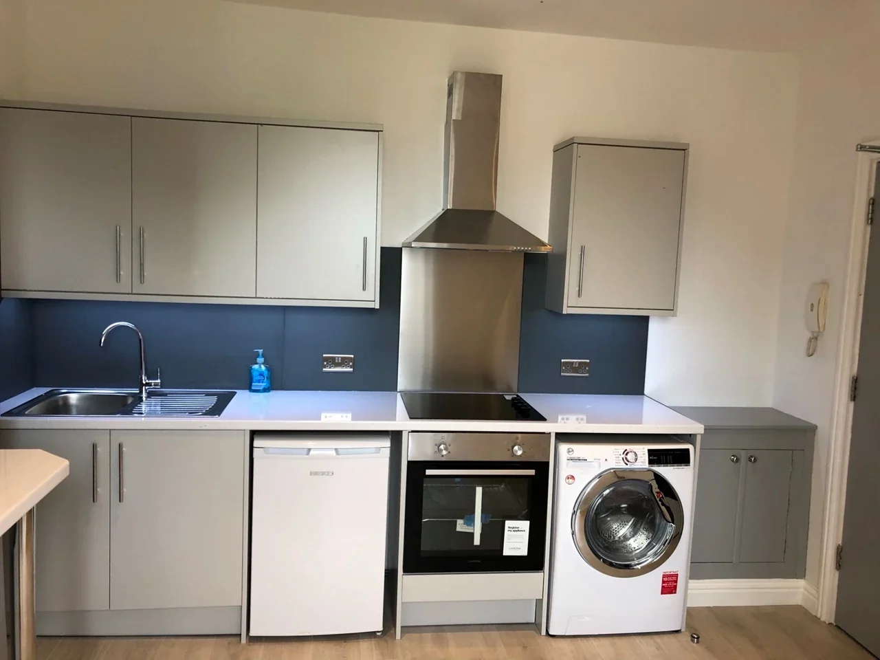 Flat Batoum Gardens in Greater London