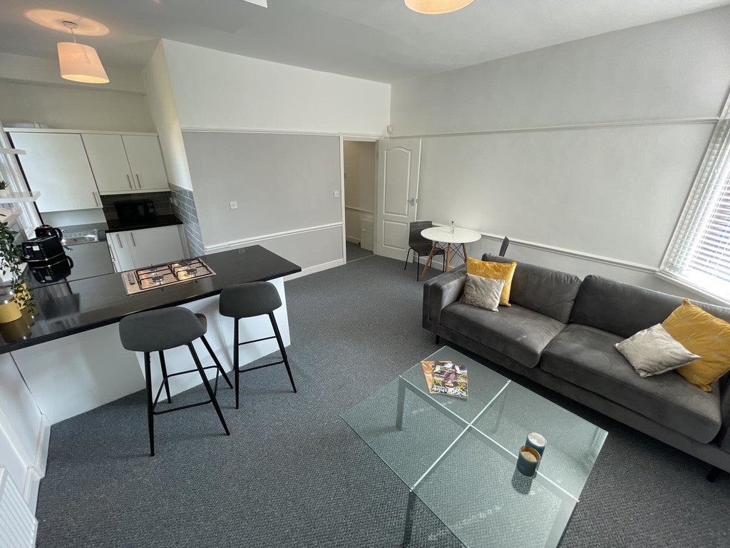Flat Ballbrook Avenue in Manchester
