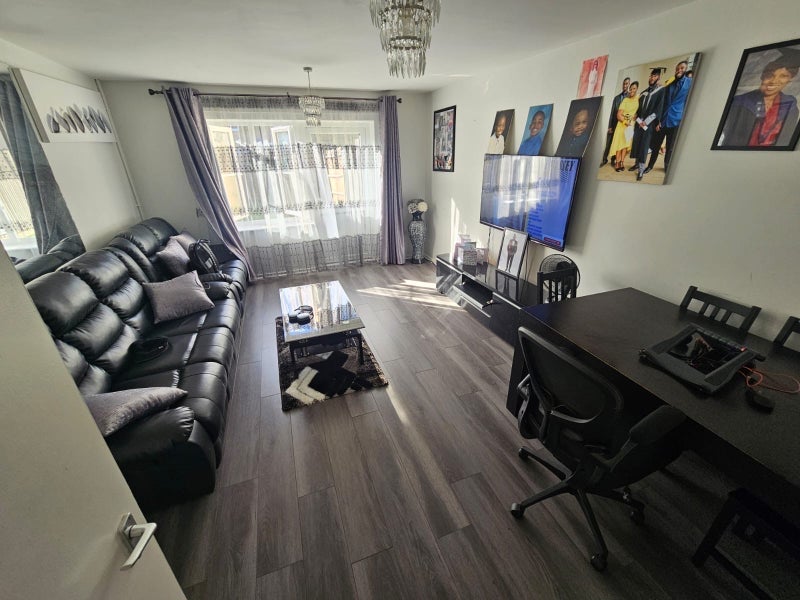 Room Banfield Road in Greater London