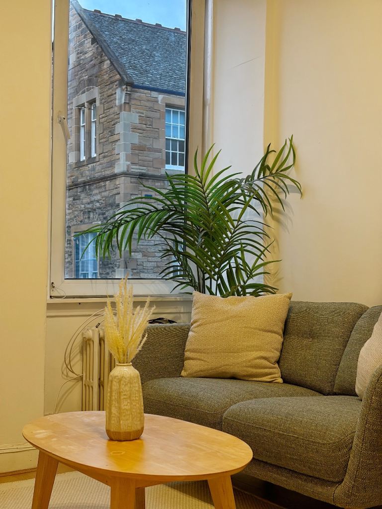Flat Springwell Place in City of Edinburgh