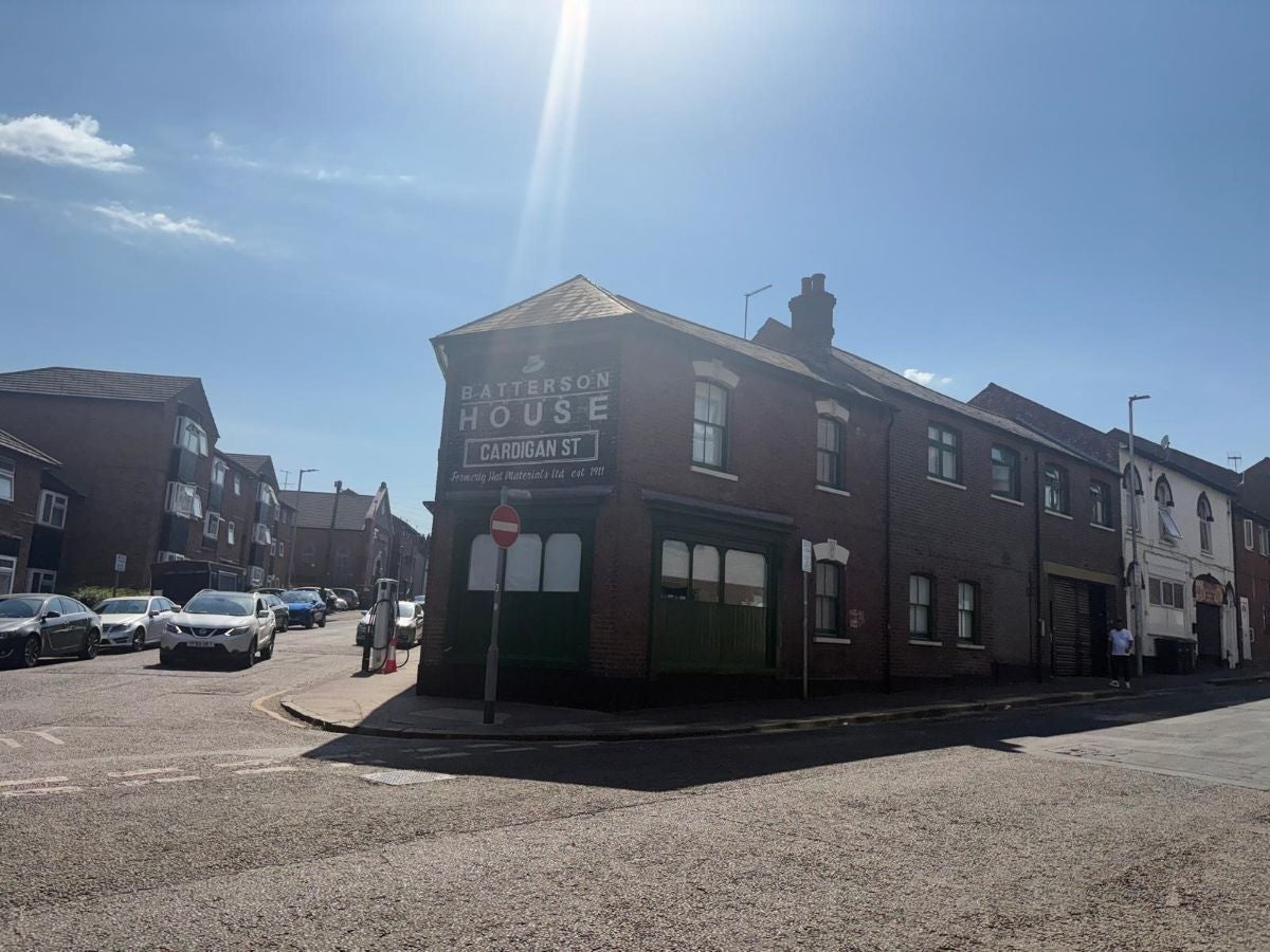 Flat Cardigan Street in Luton