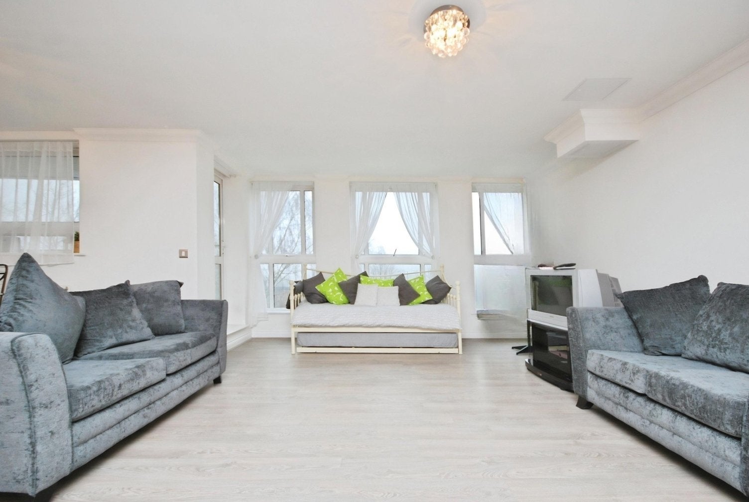 Flat Sparkes Close in Greater London