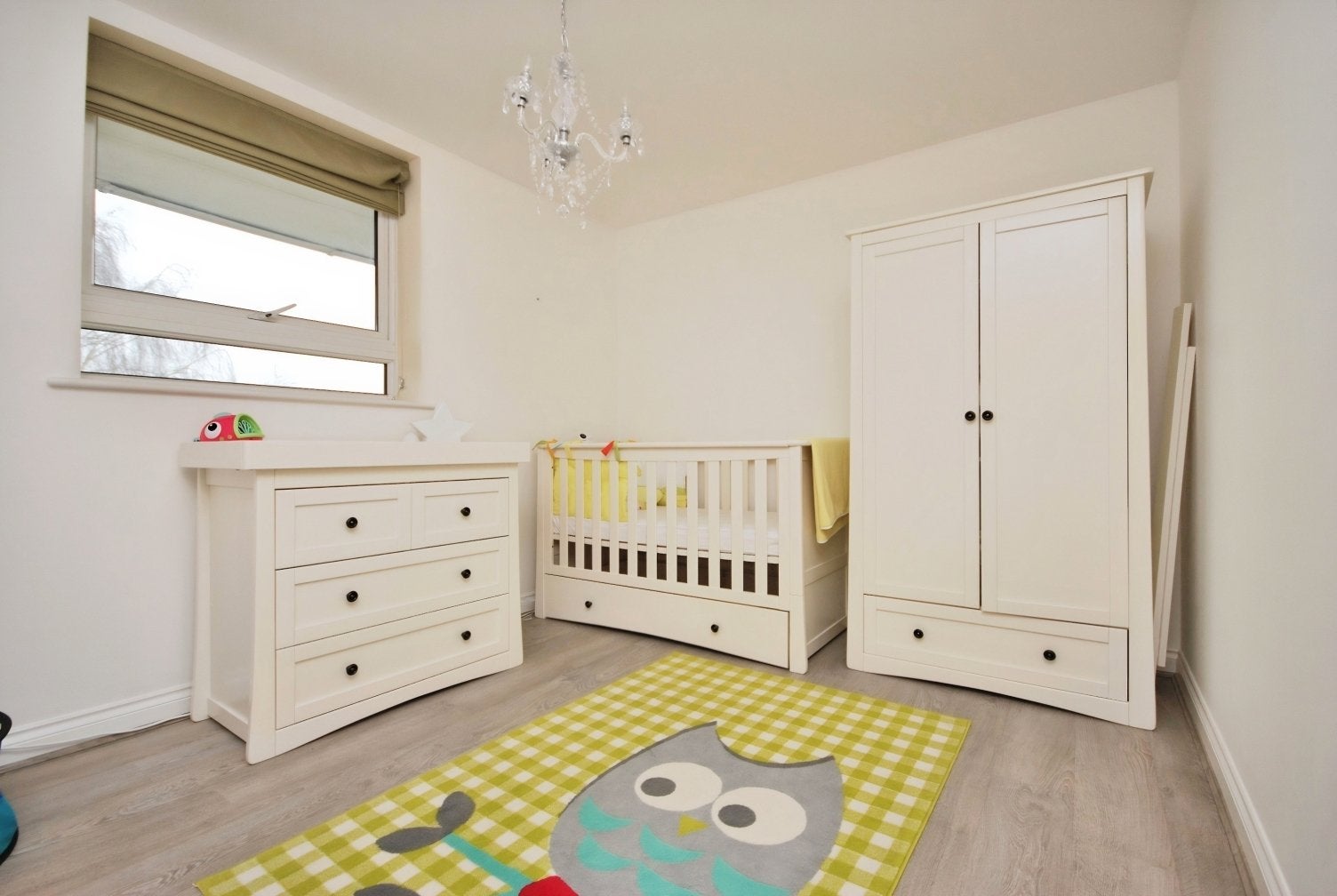 Flat Sparkes Close in Greater London