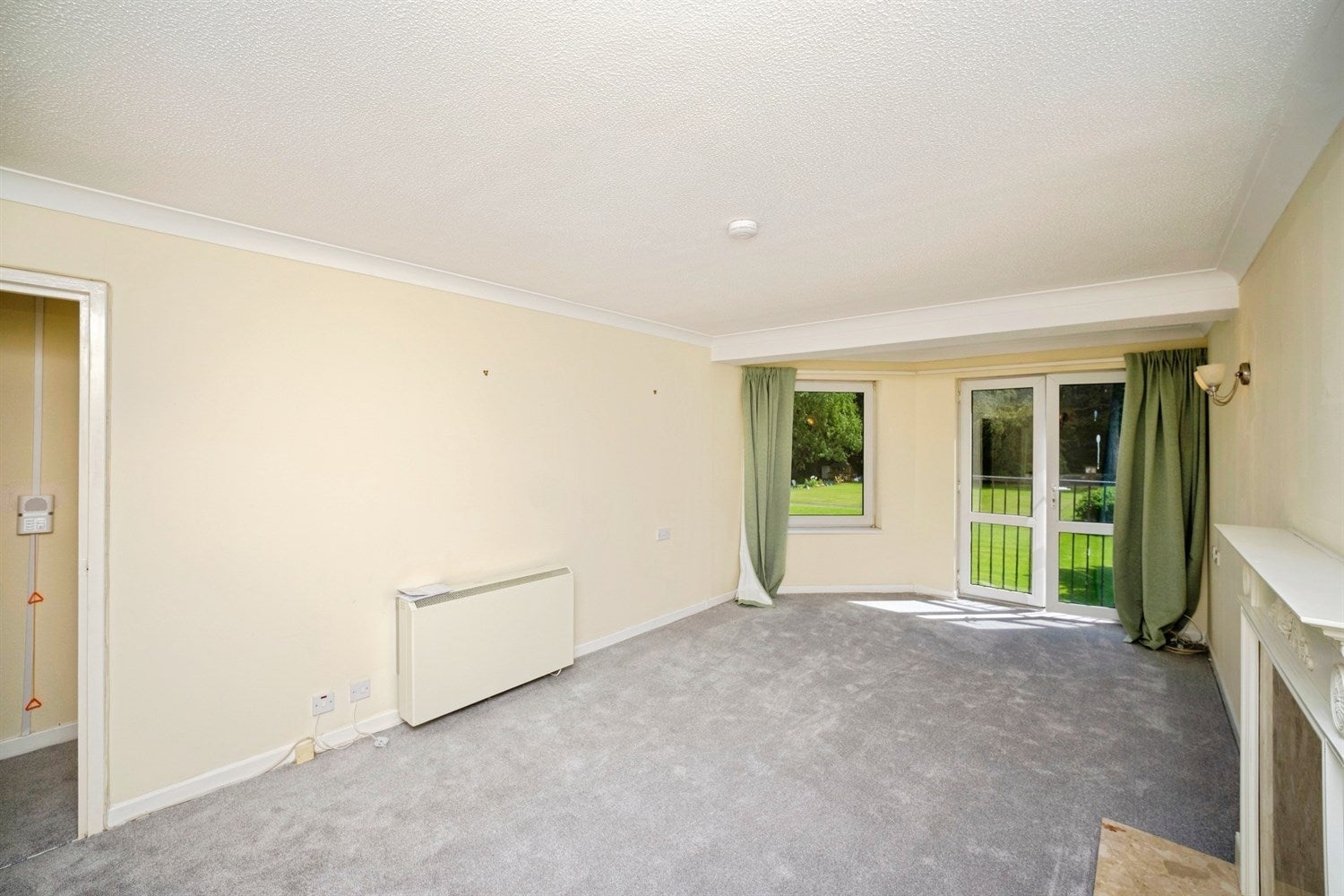 Flat Moreton Road in Upton