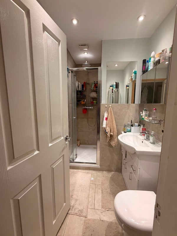 Room Kirchen Road in Greater London