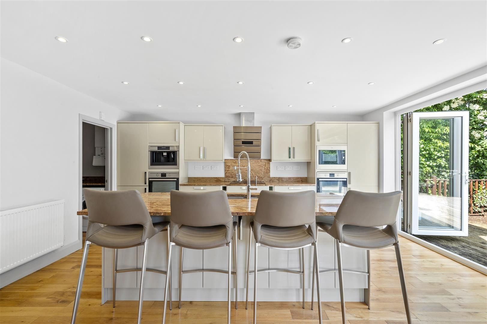 House Ullswater Crescent in Greater London