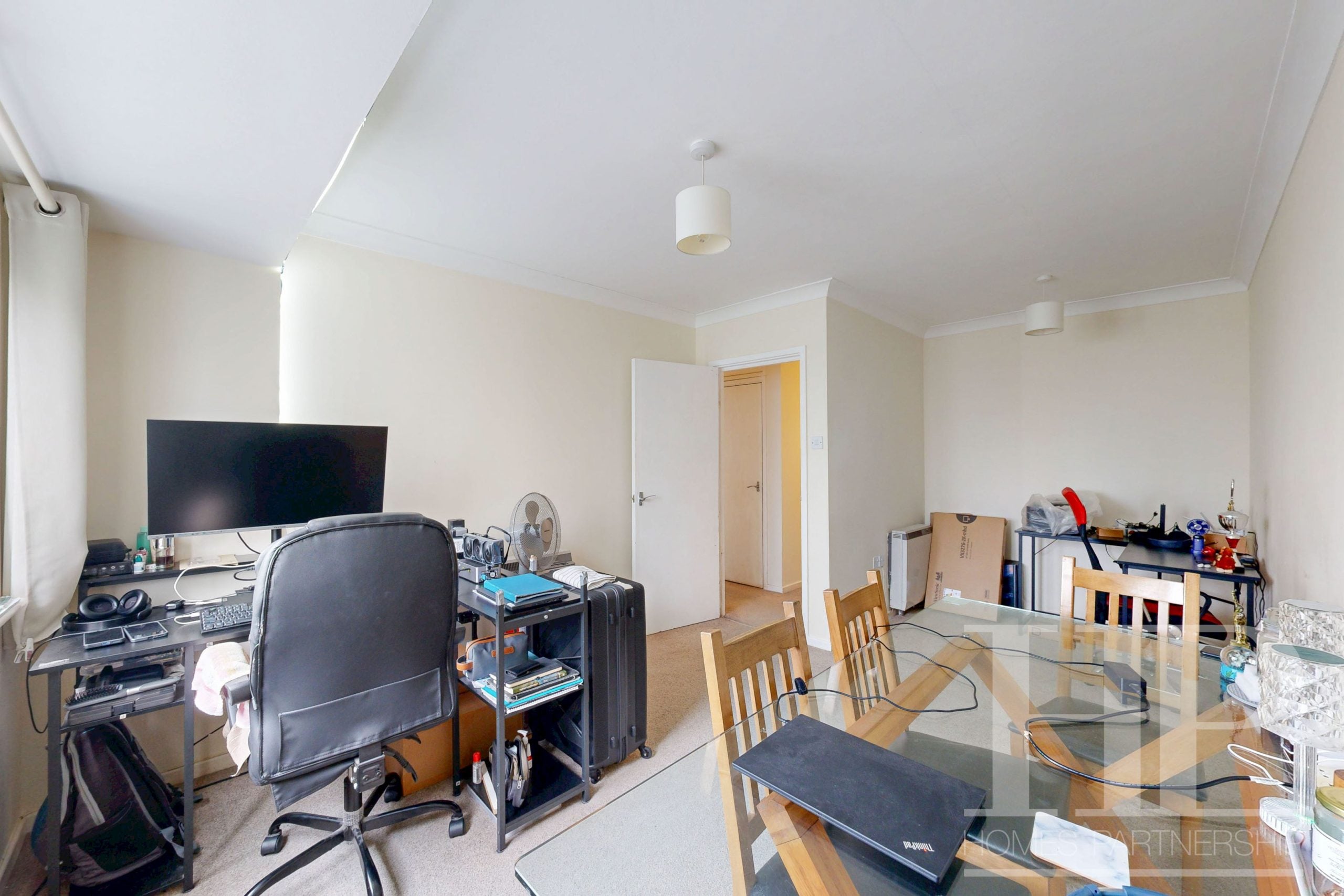 Flat Longmere Road in Crawley