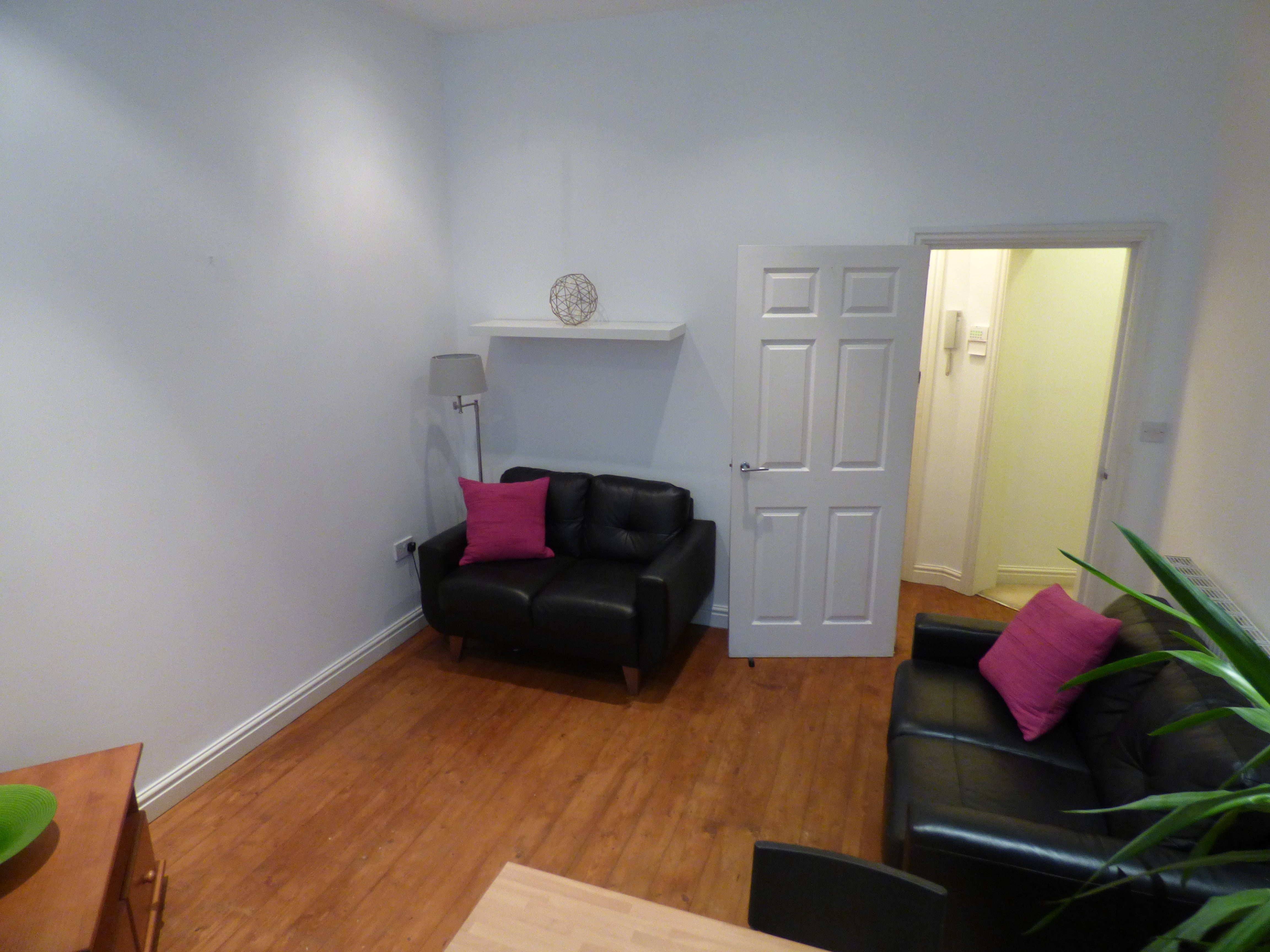 Flat Chatham Grove in Manchester