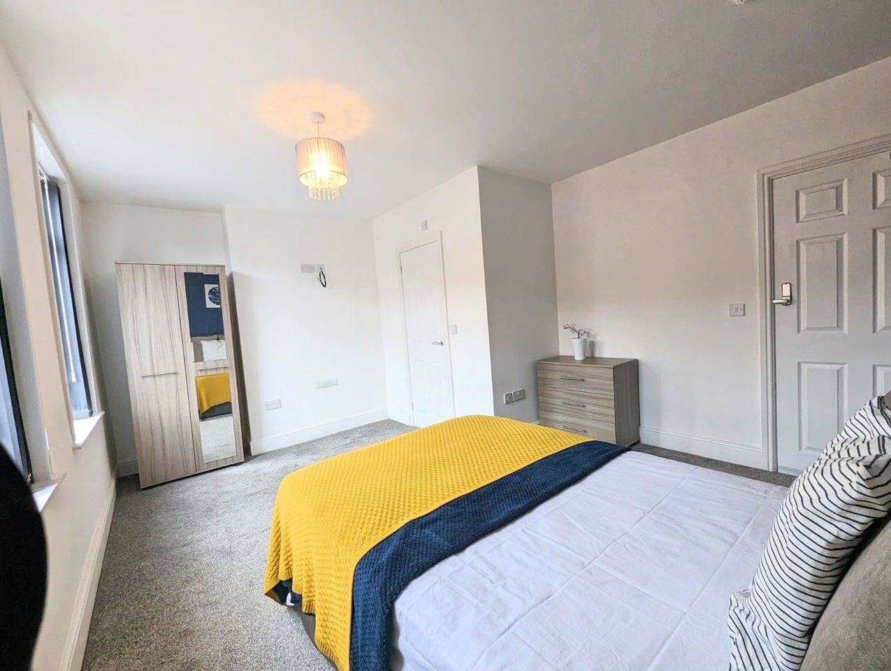 Room Sycamore Road in Sandwell