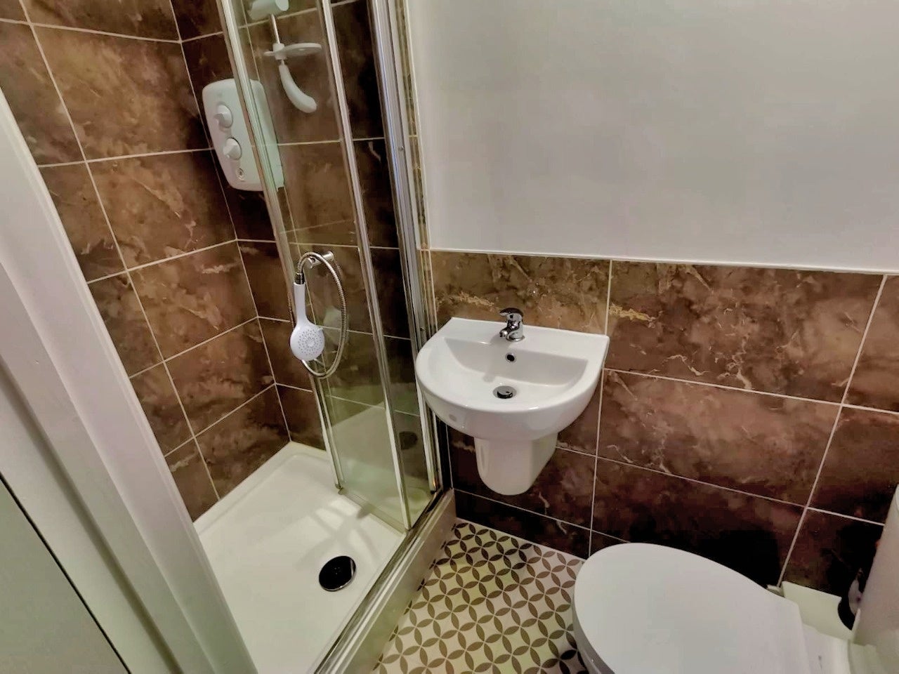 Room Sycamore Road in Sandwell
