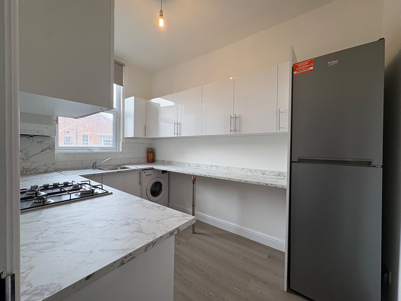 Flat Brixton Hill in Greater London