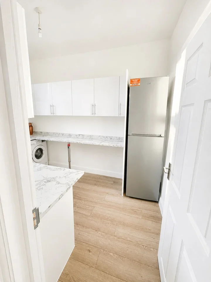 Flat Brixton Hill in Greater London