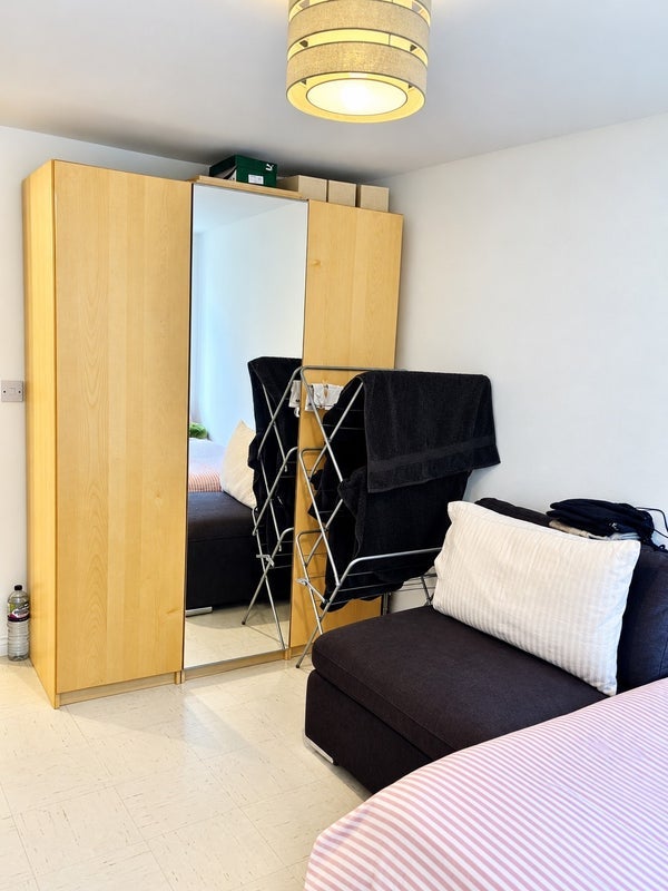 Room Boddington Gardens in Greater London