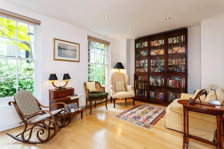 House Ladbroke Road in Greater London