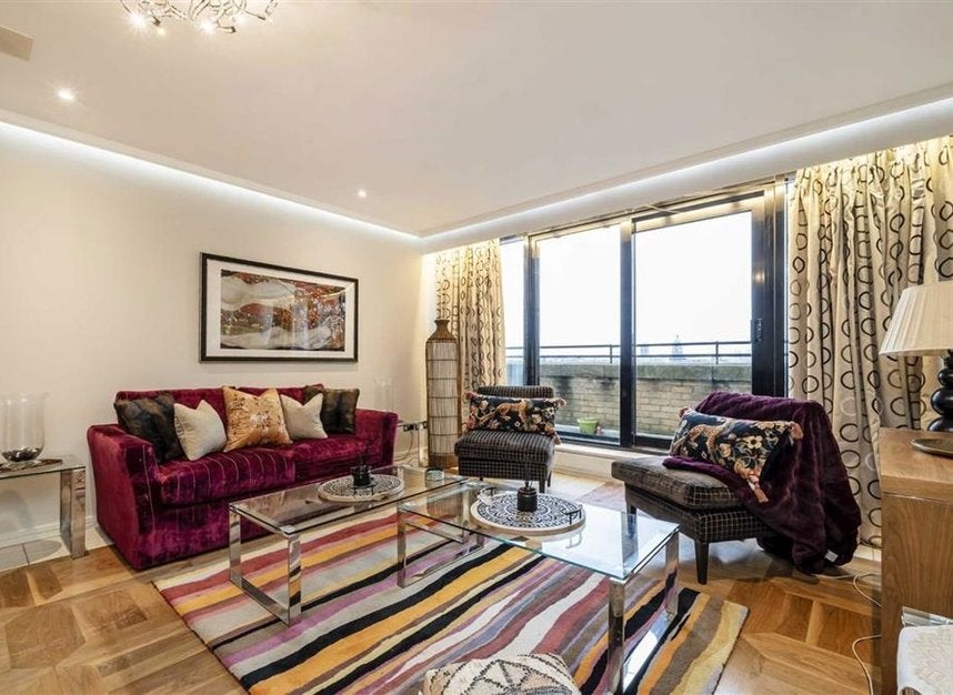 Flat Cromwell Road in Greater London